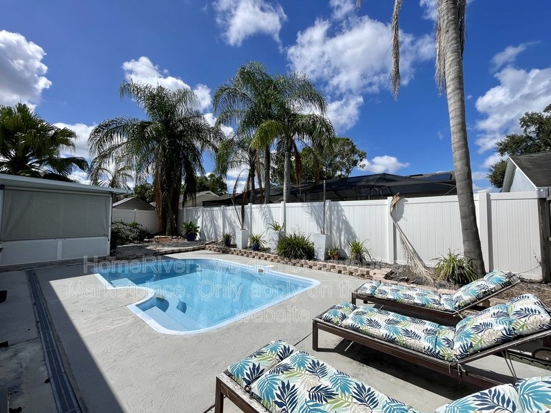 Now Available - 10110 Cedar Dune Dr, Tampa property image