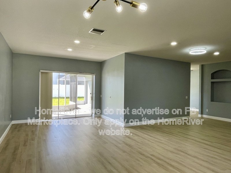 Move In Ready! - 10014 CYPRESS SHADOW AVE, TAMPA FL 33647 property image