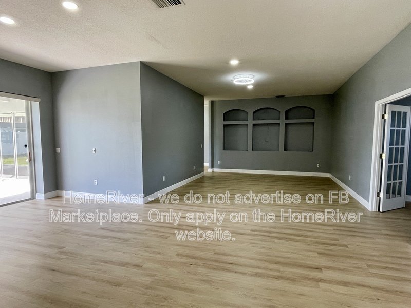 Move In Ready! - 10014 CYPRESS SHADOW AVE, TAMPA FL 33647 property image