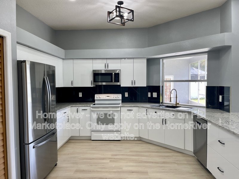 Move In Ready! - 10014 CYPRESS SHADOW AVE, TAMPA FL 33647 property image
