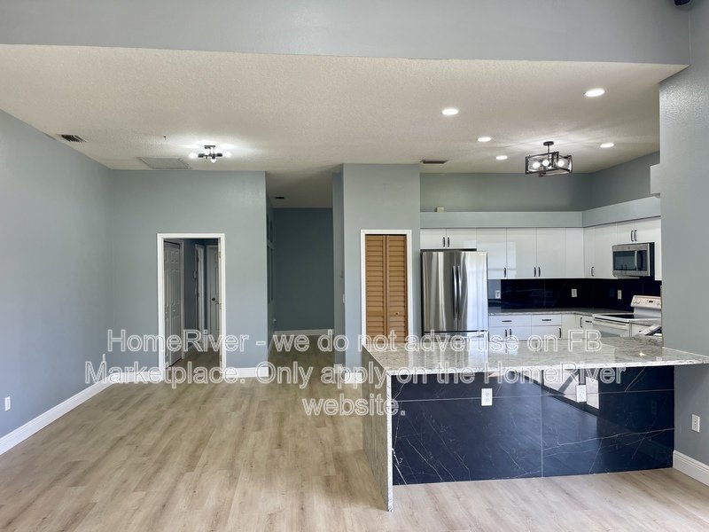 Move In Ready! - 10014 CYPRESS SHADOW AVE, TAMPA FL 33647 property image