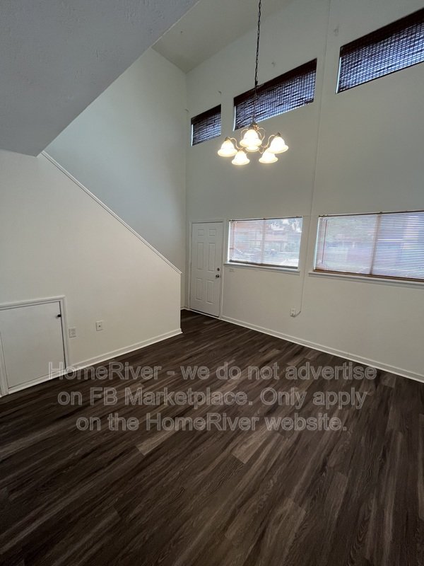 Move-in Ready! 3928 Crayrich Circle property image