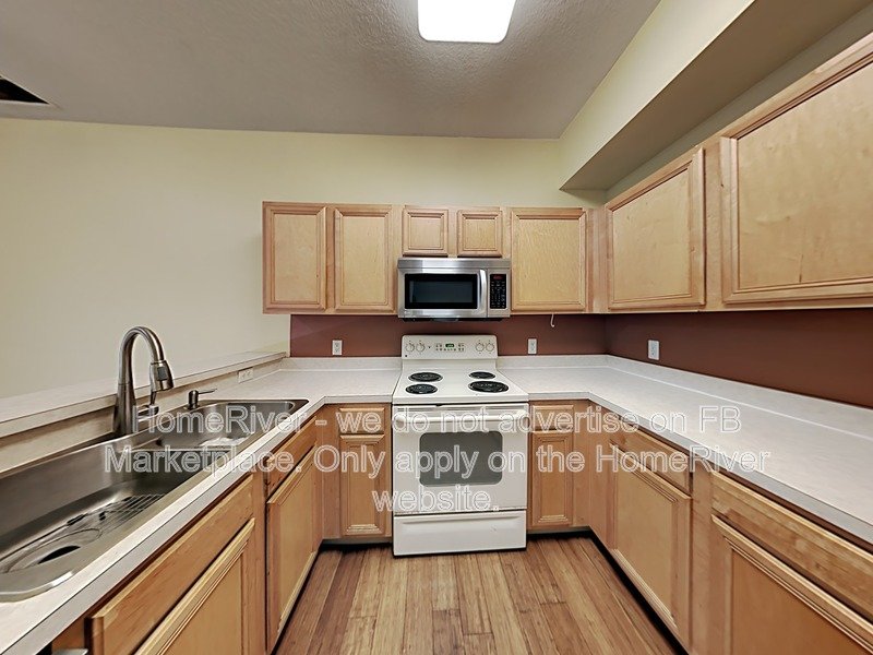 Move-in Ready! 20303 OAK KEY CT TAMPA FL 33647 property image