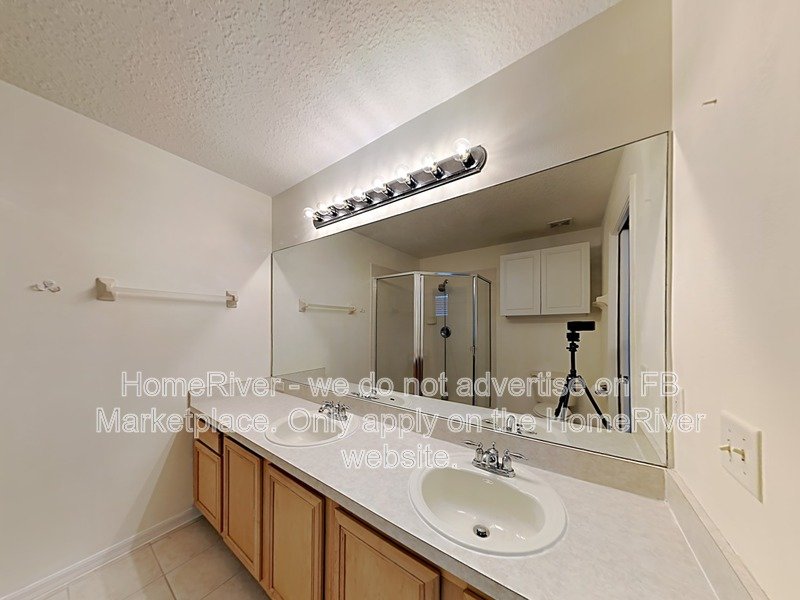 Move-in Ready! 20303 OAK KEY CT TAMPA FL 33647 property image