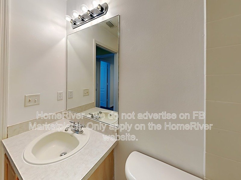 Move-in Ready! 20303 OAK KEY CT TAMPA FL 33647 property image