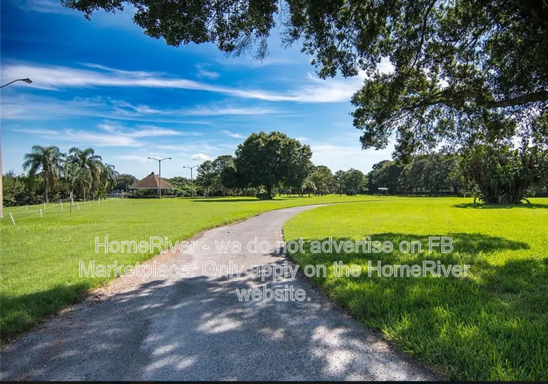 Available Now - 3300 OAK ST NE UNIT 107 property image