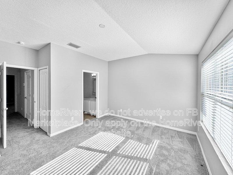 Move In Ready! - 5813 Fishhawk Ridge Dr Lithia, FL 33547 property image