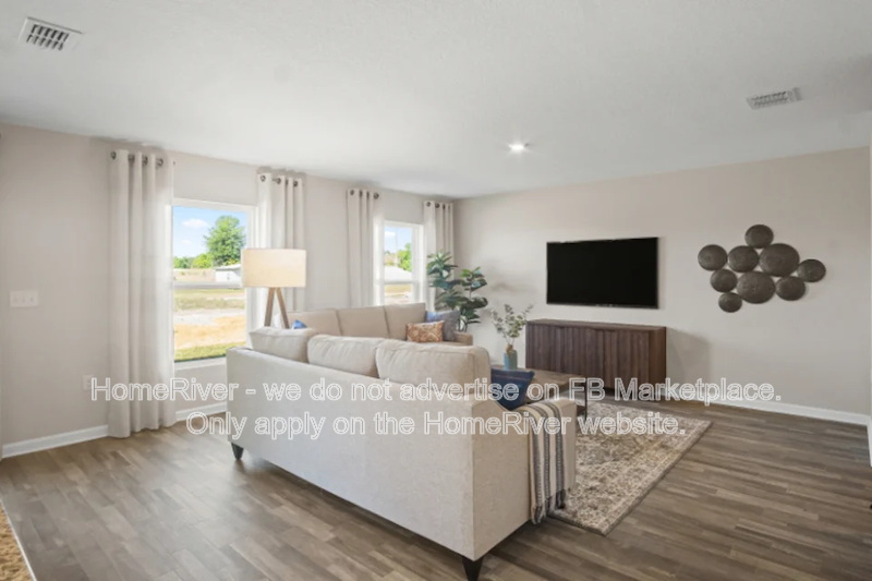 Available Now! Amazing 4 bedroom 2.5 bath home! property image