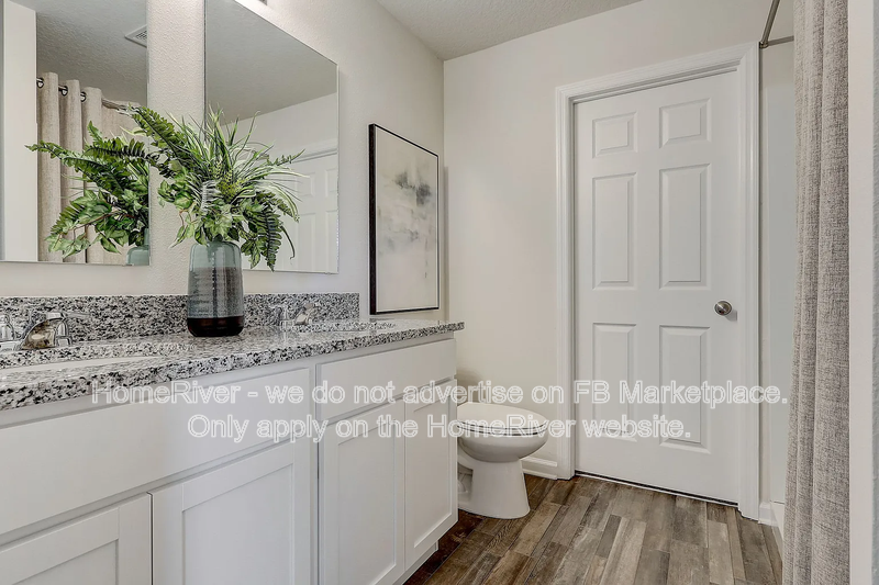 Available Now! Amazing 3 bedroom 2.5 bath home! property image