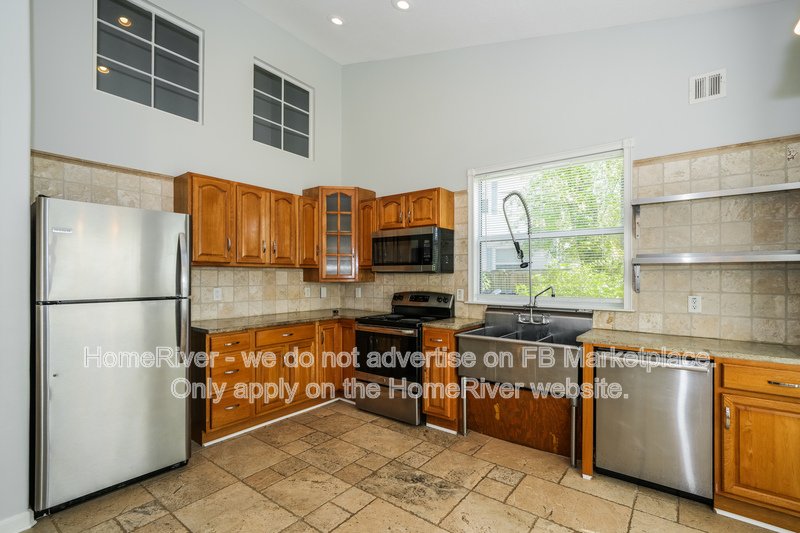 Available Now! Amazing 3 bed 2 bath home! property image