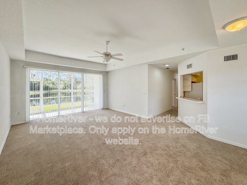 Move In Ready! - 7261 Fountain Palm Circle Bradenton, FL 34203 property image