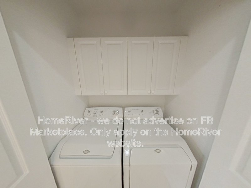 Move In Ready! - 7261 Fountain Palm Circle Bradenton, FL 34203 property image