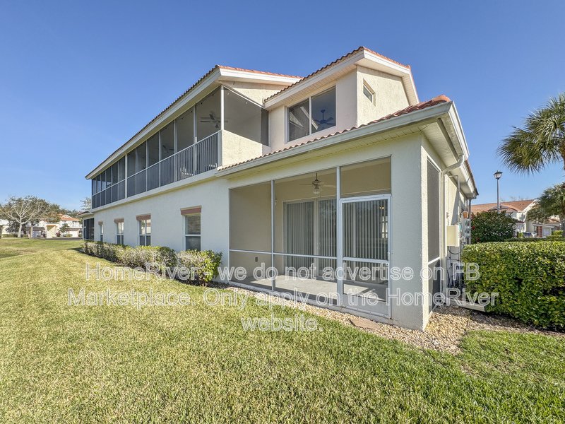 Move In Ready! - 7261 Fountain Palm Circle Bradenton, FL 34203 property image