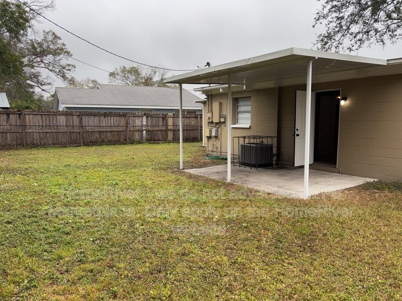 Cozy 3BR in Tampa - Near Schools - w/ Private Yard property image