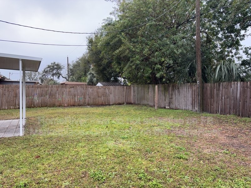 Cozy 3BR in Tampa - Near Schools - w/ Private Yard property image