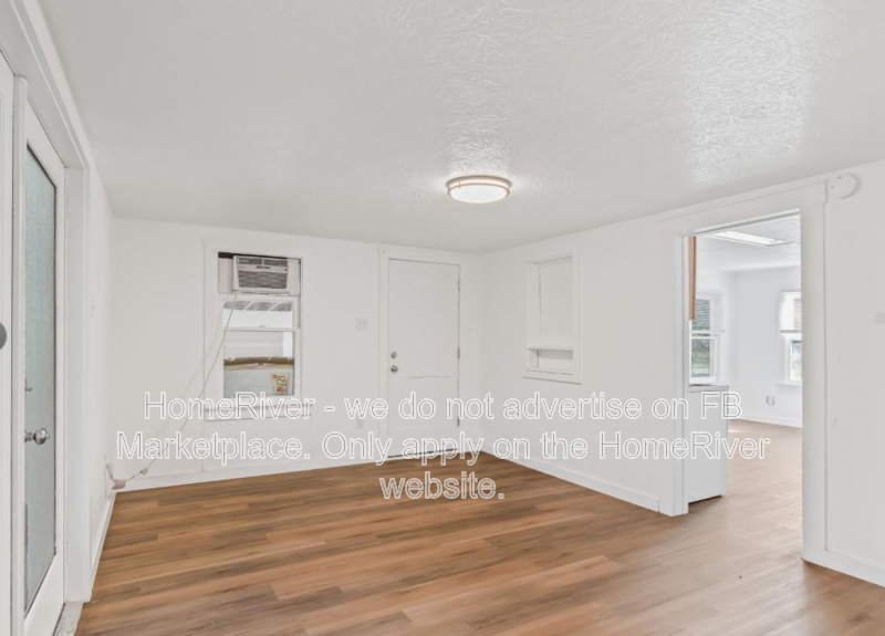 1 bedroom home with large fenced yard and carport property image