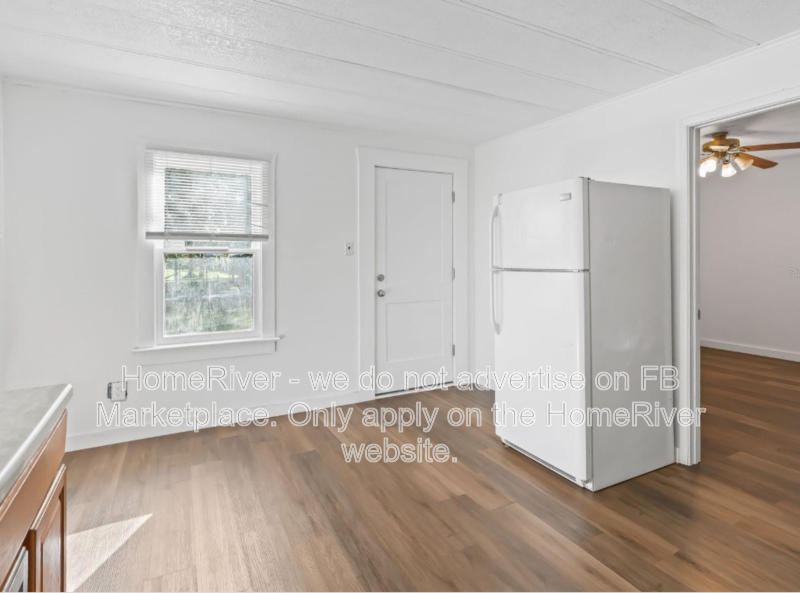 1 bedroom home with large fenced yard and carport property image