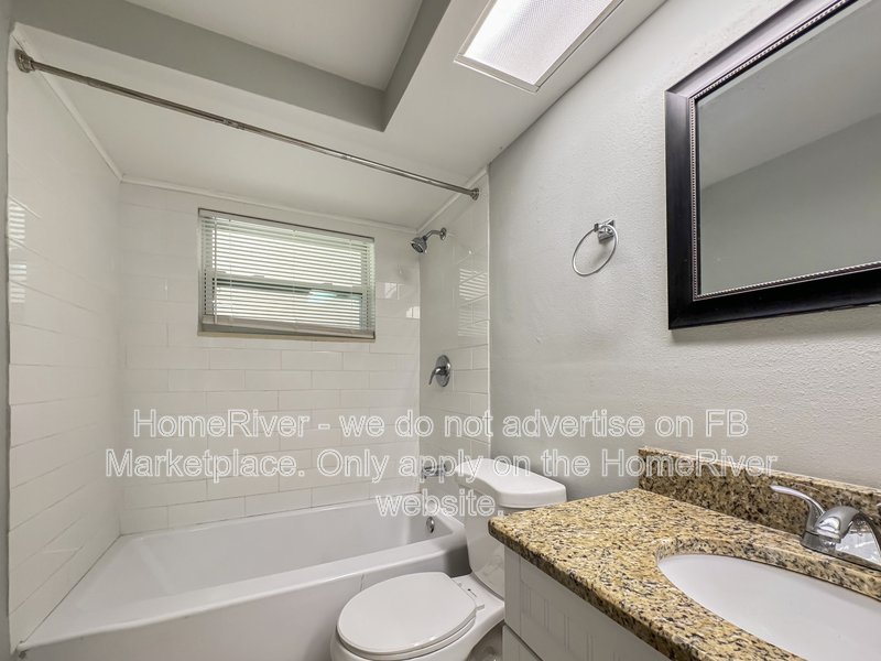 Available Now! Amazing 3 bed 2 bath home! property image