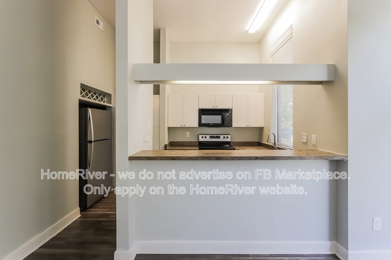 Available Now! Amazing 3 bed 2 bath home! property image