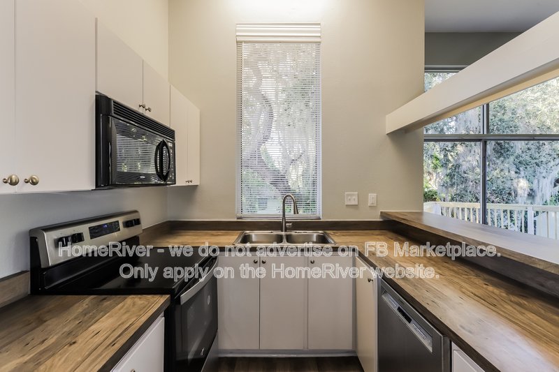 Available Now! Amazing 3 bed 2 bath home! property image