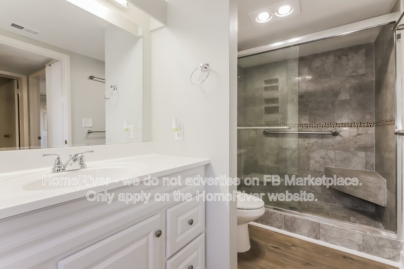 Available Now! Amazing 3 bed 2 bath home! property image