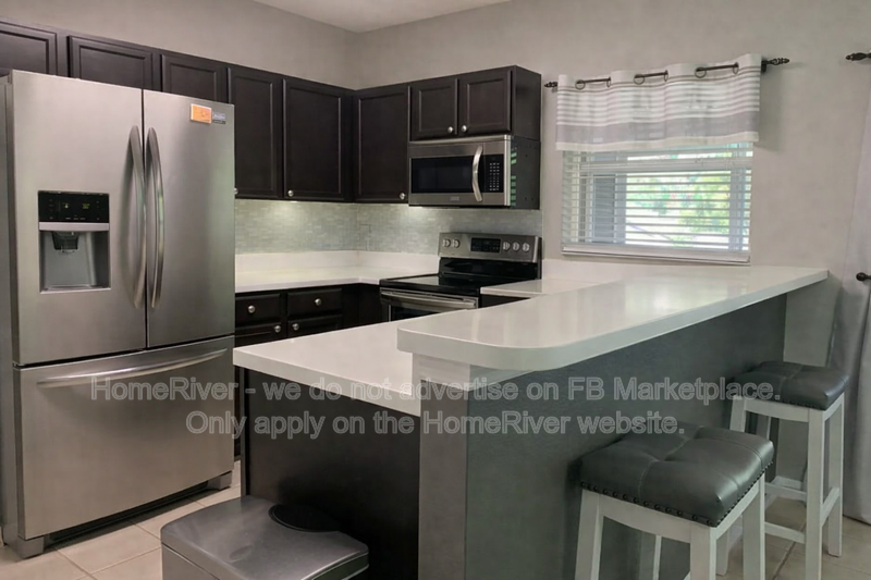 3BR/2.5BA Townhome - Screened Lanai property image