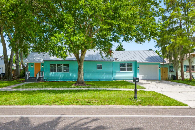 Screened In Lanai with Pool!! property image