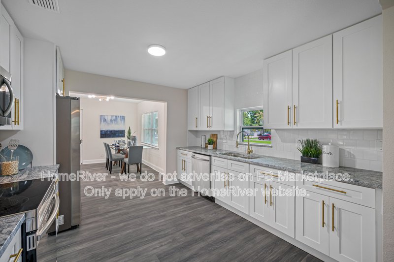 Screened In Lanai with Pool!! property image