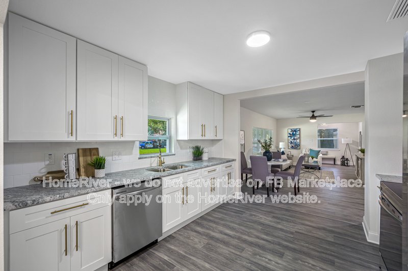 Screened In Lanai with Pool!! property image