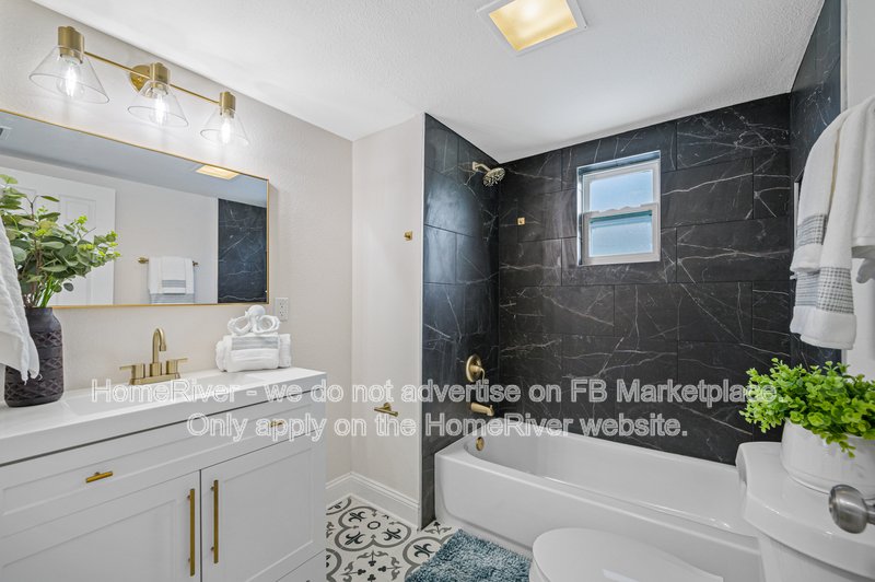 Screened In Lanai with Pool!! property image