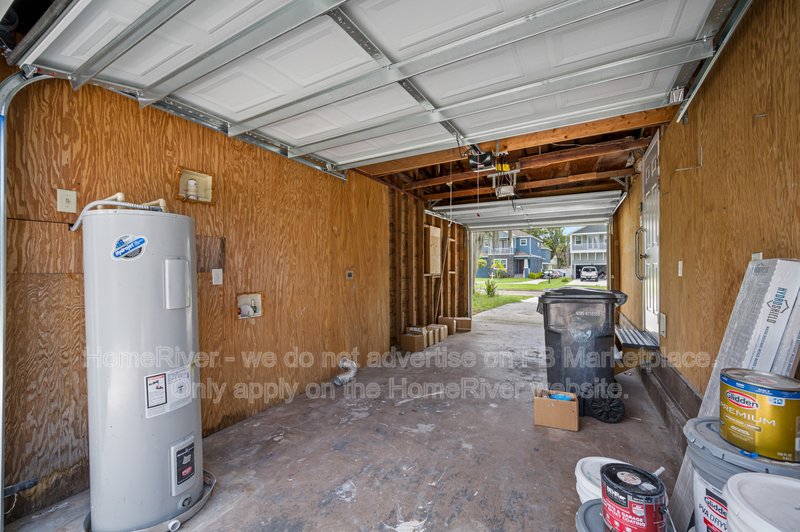 Screened In Lanai with Pool!! property image