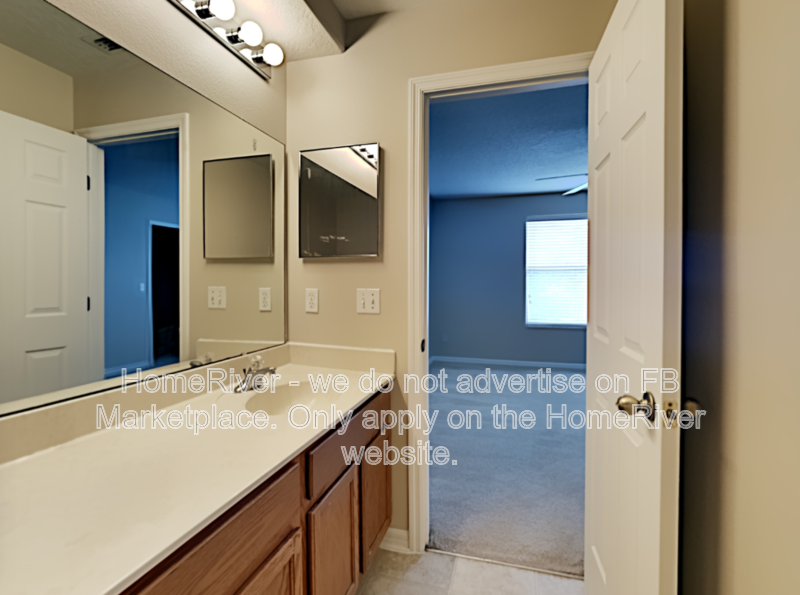 3BR/2.5BA Townhome - Prime Waterford Lakes Location property image