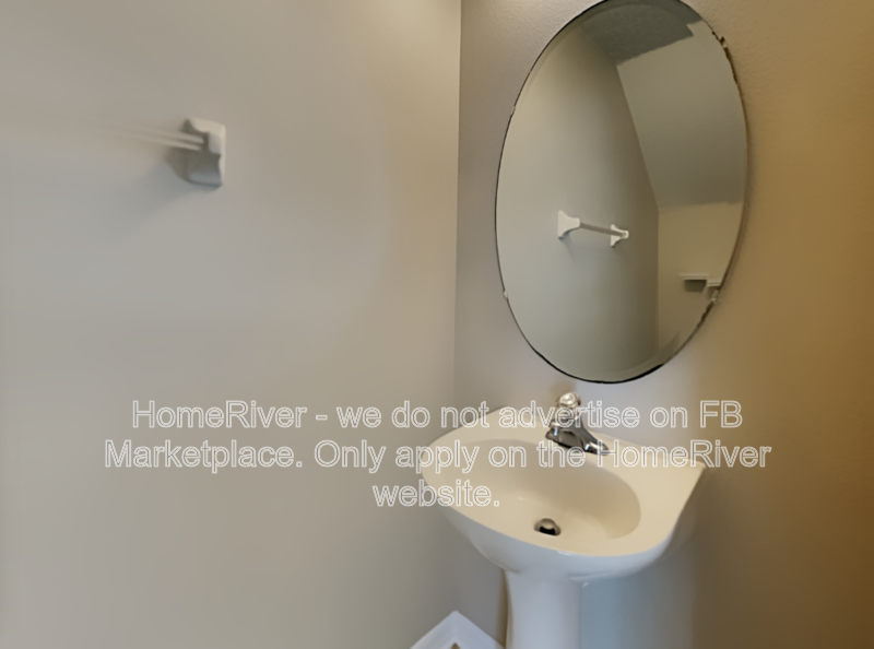 3BR/2.5BA Townhome - Prime Waterford Lakes Location property image