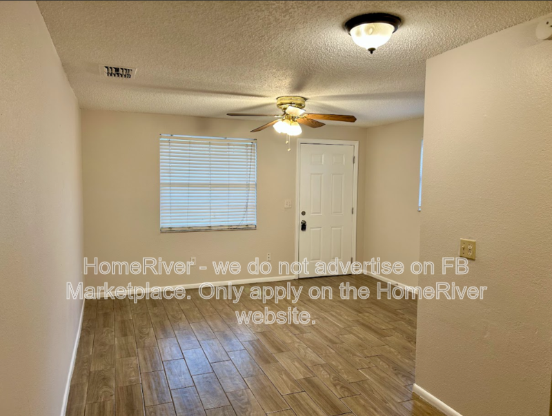 $200 off First Month&amp;amp;amp;amp;amp;#39;s Rent- 1207 E 108th Ave #A property image
