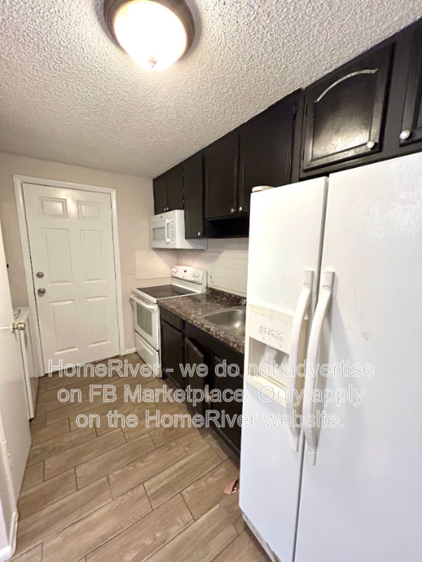 $200 off First Month&amp;amp;amp;amp;amp;#39;s Rent- 1207 E 108th Ave #A property image