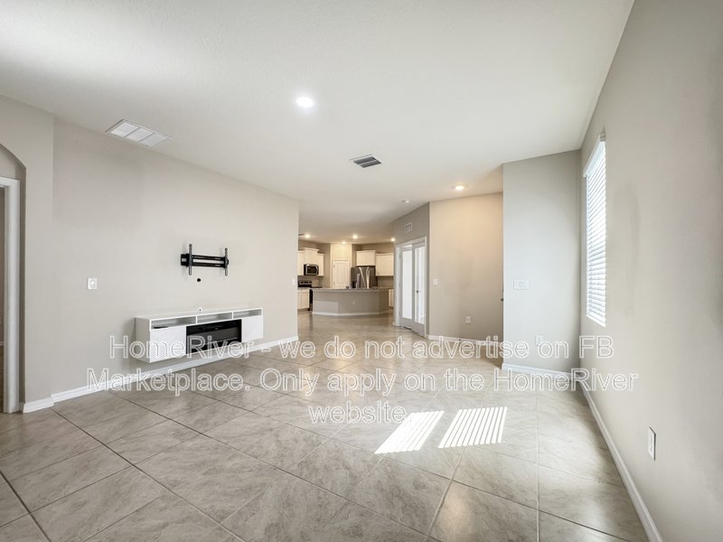 7899 STONEBROOK CIR, WESLEY CHAPEL FL 33545 property image