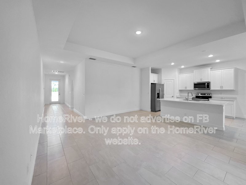 Available Now | Pets Welcome | 2 Car Garage | Screened-In Patio property image
