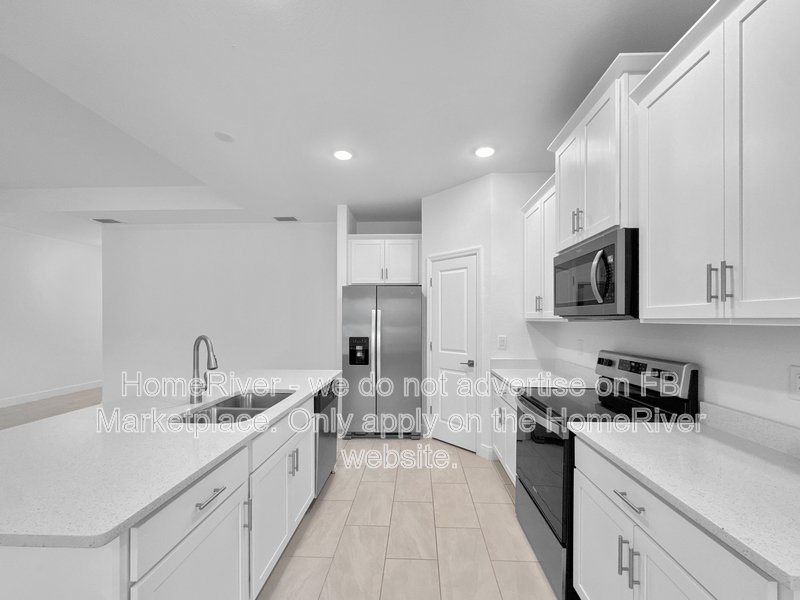 Available Now | Pets Welcome | 2 Car Garage | Screened-In Patio property image